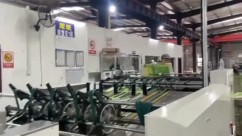 ماكينة صنع أكياس صمام ورقية (تشكيل أسفل الكيس الورقي)